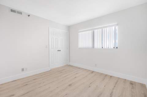 2200 S Cypress Bend Drive #805, Pompano Beach FL - photo 10 of 27