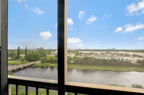 2200 S Cypress Bend Drive #805, Pompano Beach FL - photo 23 of 27