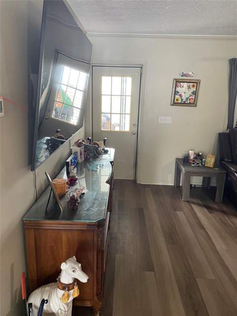 8580 SW 17th Street, Davie FL - photo 6 of 17