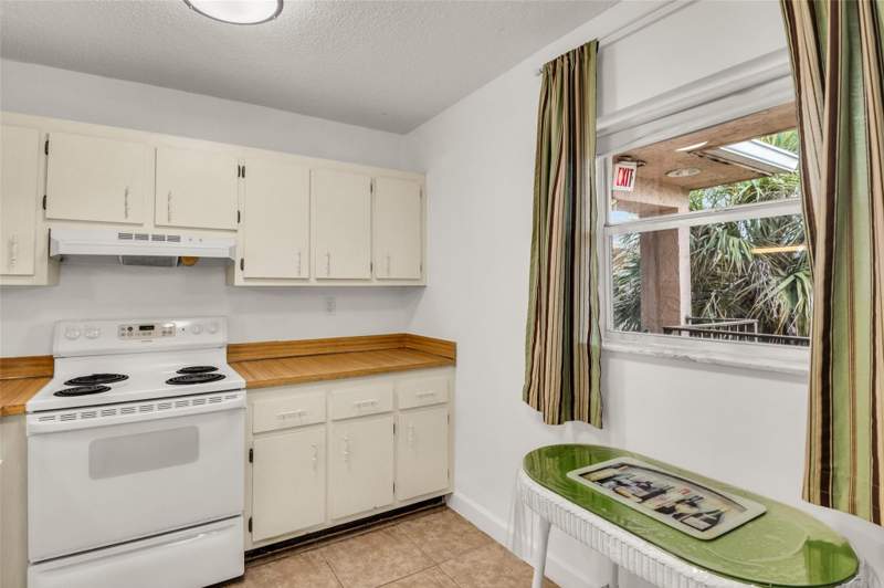 2 bedroom Condominium at 2840 Somerset Drive #403, Somerset at Lauderdale, Lauderdale Lakes — photo 5