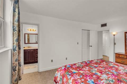 2840 Somerset Drive #403, Lauderdale Lakes FL - photo 19 of 31