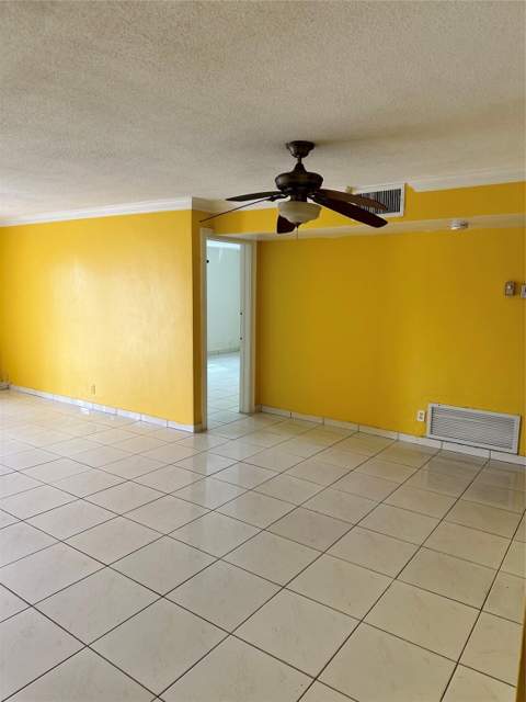 5900 NW 17th Place #103, Sunrise FL - photo 8 of 27