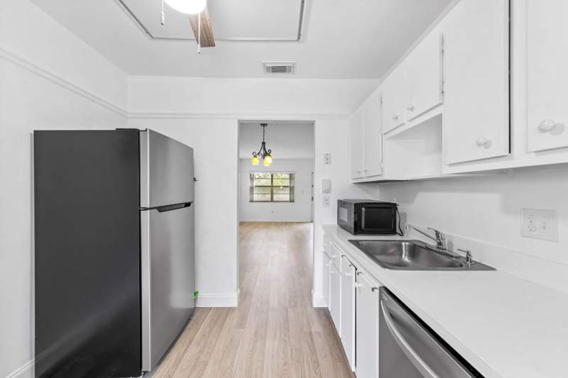 1 bedroom Condominium at 7360 NW 1st Street #205, Oriole Gardens Three, Margate — photo 5