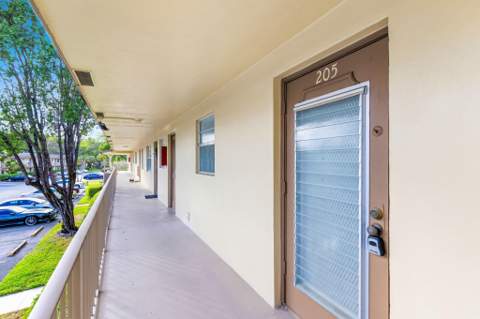 7360 NW 1st Street #205, Margate FL - photo 8 of 34