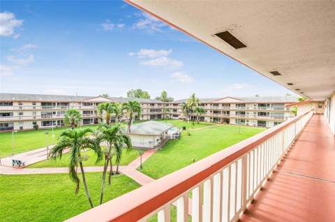 5300 Washington Street #D308, Hollywood FL - photo 12 of 34