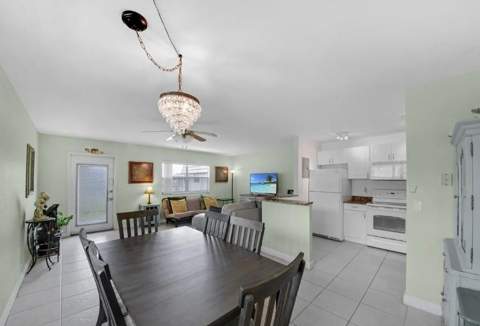 223 Flanders #E, Delray Beach FL - photo 7 of 12