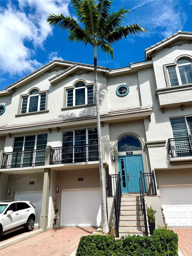 3 bedroom Townhouse at 1951 Coral Heights Boulevard #402, Coral Heights, Oakland Park — photo 3