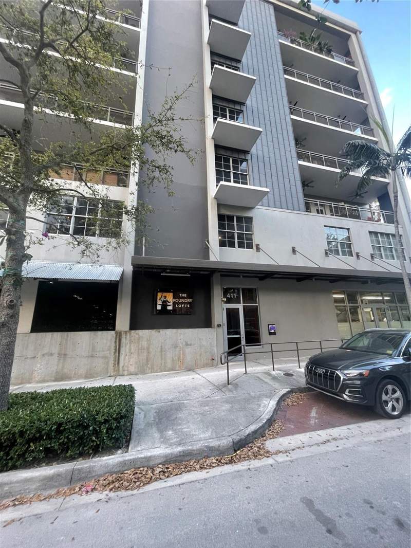 2 bedroom Condominium at 411 NW 1st Avenue #404, Foundry Lofts, Fort Lauderdale — photo 2