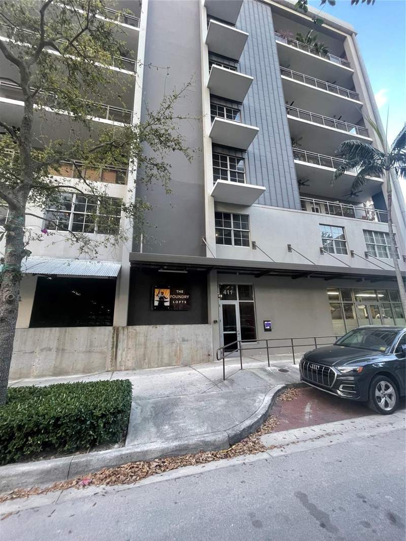 2 bedroom Condominium at 411 NW 1st Avenue #404, Foundry Lofts, Fort Lauderdale — photo 3