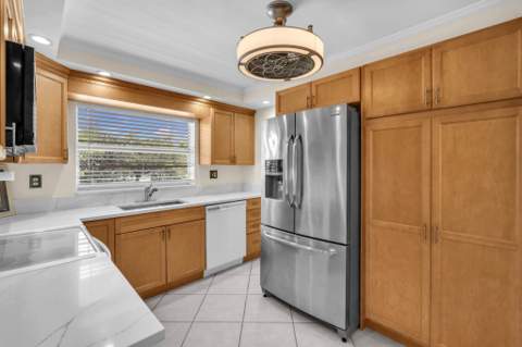 9301 Sunrise Lakes Boulevard #207, Sunrise FL - photo 10 of 43