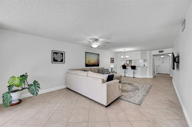 2 bedroom Condominium at 10133 NW 24th Place #205, Sunrise Lakes Phase 4, Sunrise — photo 4