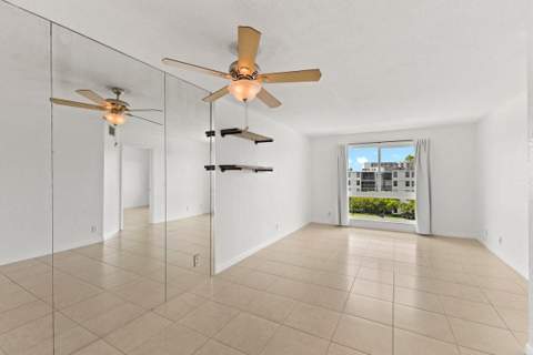 2106 S Cypress Bend Drive #506, Pompano Beach FL - photo 12 of 32