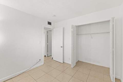 2106 S Cypress Bend Drive #506, Pompano Beach FL - photo 20 of 32