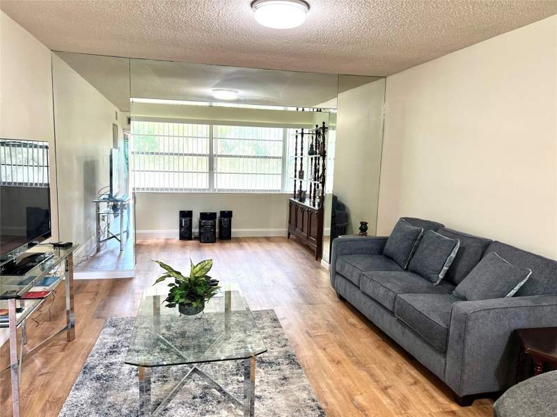 2 bedroom Condominium at 3080 Holiday Springs Boulevard #301, Holiday Springs, Margate — photo 4