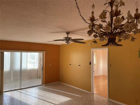1025 Country Club Drive #407, Margate FL - photo 7 of 47