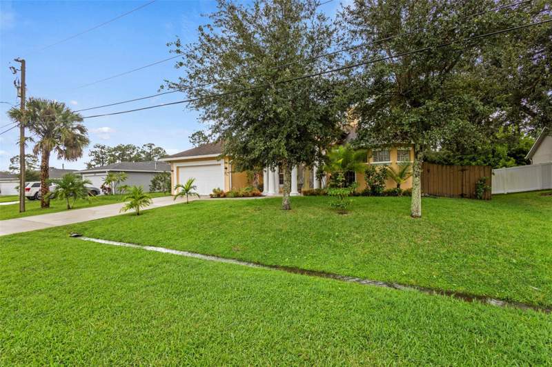 4 bedroom Single Family Residence at 2138 SW Biella Avenue, Port St Lucie Section 31, Port St. Lucie — photo 3