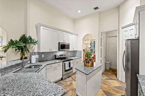 2138 SW Biella Avenue, Port St. Lucie FL - photo 14 of 52