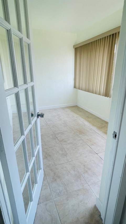 5111 W Oakland Park Boulevard #306, Lauderdale Lakes FL - photo 10 of 13
