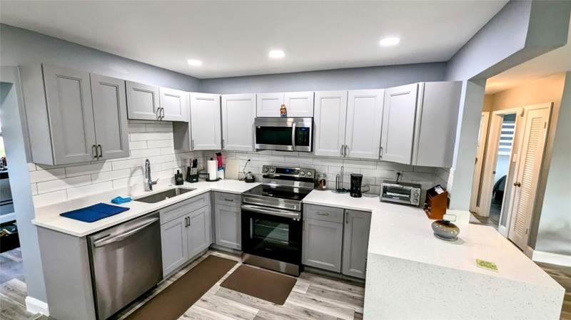 2 bedroom Single Family Residence at 8503 NW 57th Court, Mainlands Of Tamarac Lake, Tamarac — photo 5