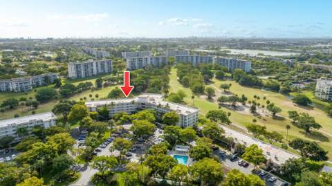 3800 Oaks Clubhouse Drive #110, Pompano Beach FL - photo 9 of 57