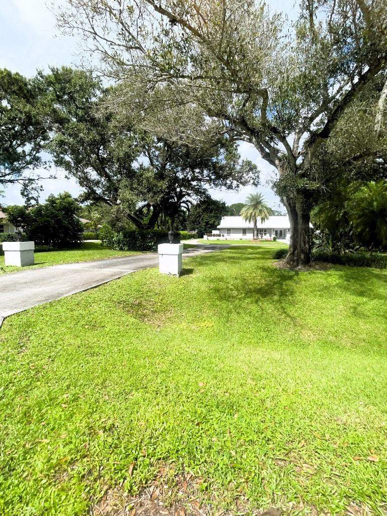 4 bedroom Single Family Residence at 14183 Greentree Trail, Paddock Park, Wellington — photo 5