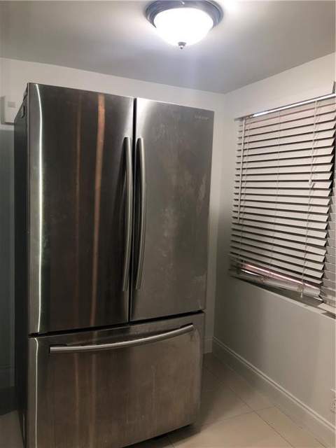 5273 NE 17th Avenue, Pompano Beach FL - photo 9 of 19