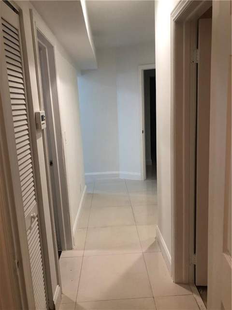 5273 NE 17th Avenue, Pompano Beach FL - photo 16 of 19