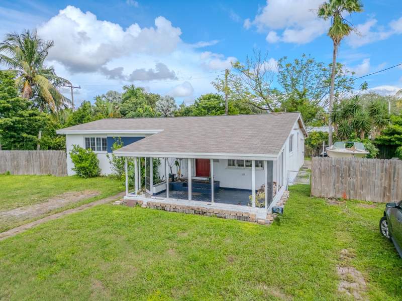 3 bedroom Single Family Residence at 2011 SW 97th Terrace, Everglades Sugar & Land C, Miramar — photo 3