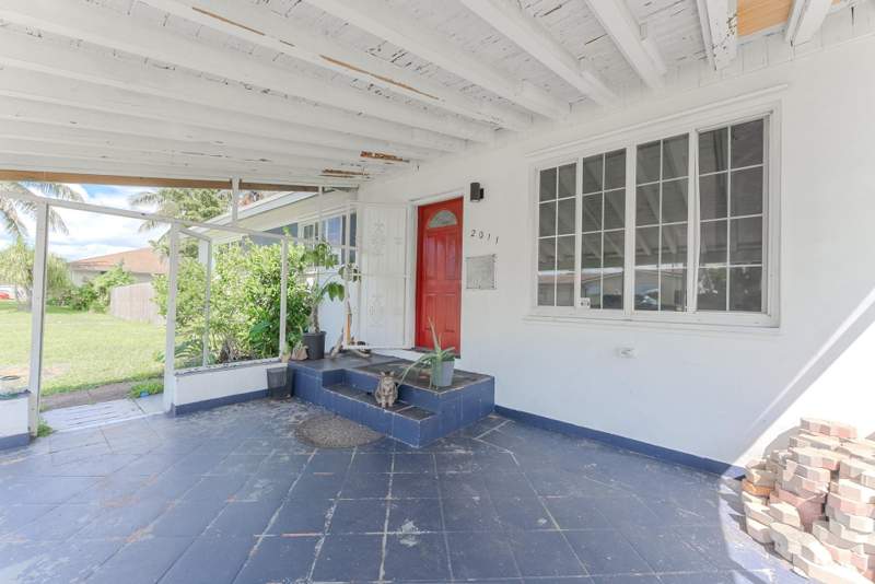 3 bedroom Single Family Residence at 2011 SW 97th Terrace, Everglades Sugar & Land C, Miramar — photo 5