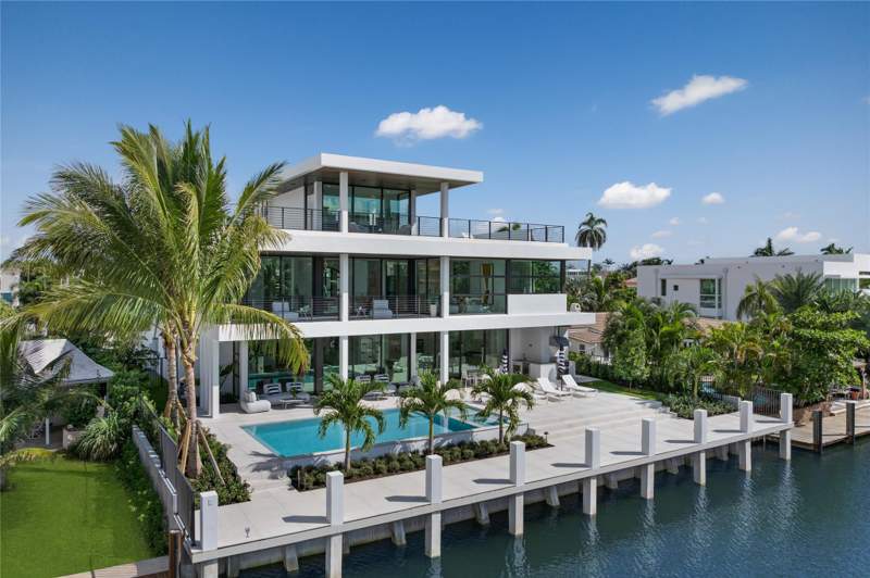 5 bedroom Single Family Residence at 1500 SE 14th Street, Lauderdale Harbors Sec A, Fort Lauderdale — photo 4