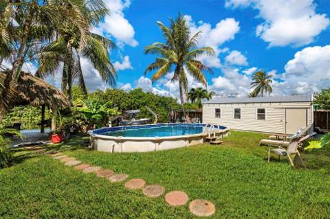 4717 SW 35th Avenue, Dania Beach FL - photo 9 of 36