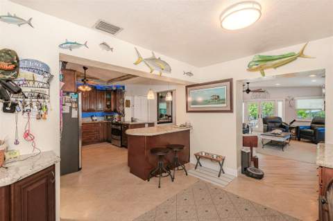 4717 SW 35th Avenue, Dania Beach FL - photo 15 of 36
