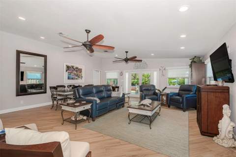 4717 SW 35th Avenue, Dania Beach FL - photo 16 of 36