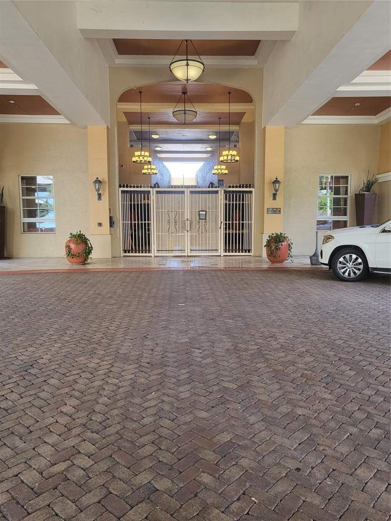 1 bedroom Condominium at 520 SE 5th Avenue #3404, Las Olas By The River, Fort Lauderdale — photo 3