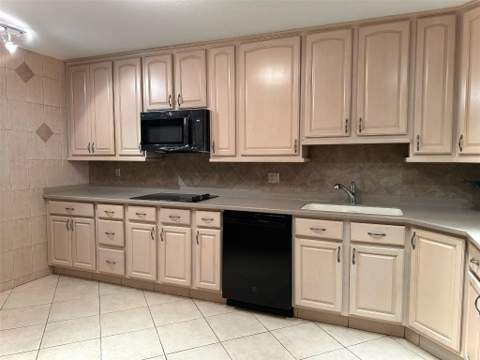 2500 Parkview Drive #814, Hallandale Beach FL - photo 14 of 47