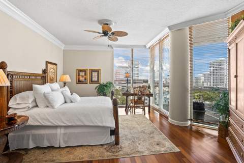 111 SE 8th Avenue #1501, Fort Lauderdale FL - photo 14 of 32
