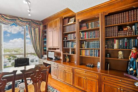 111 SE 8th Avenue #1501, Fort Lauderdale FL - photo 18 of 32