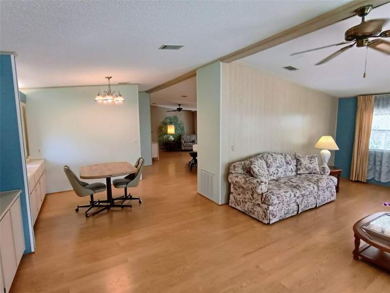 2 bedroom Mobile Home at 430 La Buona Vita Drive, La Buona Vita Cooperative, Port St. Lucie — photo 4