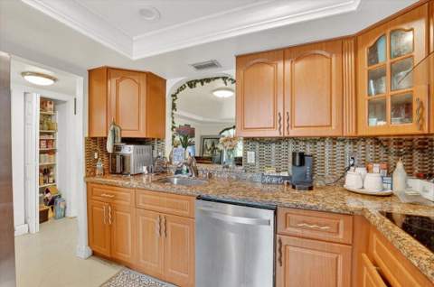 950 NW 80th Avenue #106, Margate FL - photo 13 of 31