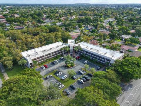 8725 Shadow Wood Boulevard #312, Coral Springs FL - photo 19 of 25
