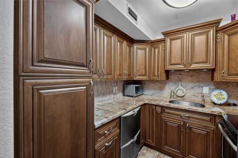 2901 NW 47th Terrace #245A, Lauderdale Lakes FL - photo 8 of 41