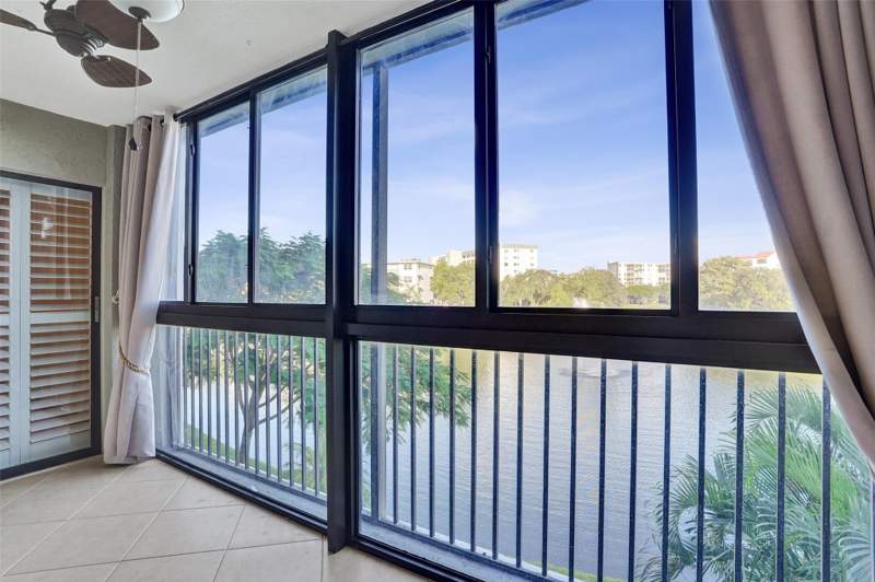 2 bedroom Condominium at 2334 S Cypress Bend Drive #304, Cypress Bend, Pompano Beach — photo 3
