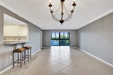 2334 S Cypress Bend Drive #304, Pompano Beach FL - photo 6 of 67