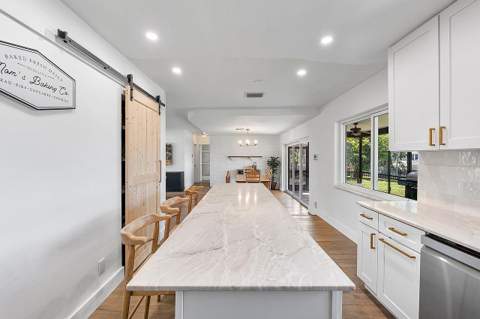 1034 SW 24th Avenue, Boynton Beach FL - photo 8 of 32