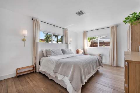 1034 SW 24th Avenue, Boynton Beach FL - photo 11 of 32