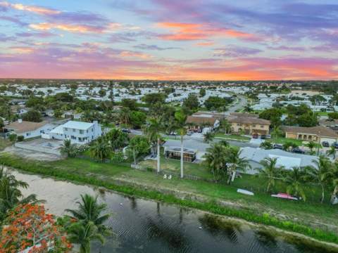 1034 SW 24th Avenue, Boynton Beach FL - photo 19 of 32