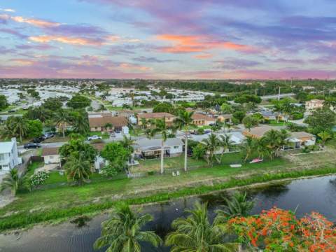 1034 SW 24th Avenue, Boynton Beach FL - photo 20 of 32