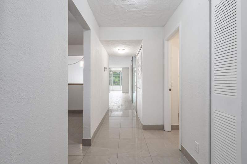 1 bedroom Condominium at 2551 Aragon Boulevard #406, Aragon, Sunrise — photo 4