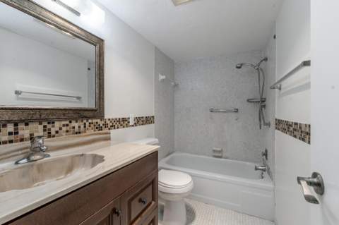 2551 Aragon Boulevard #406, Sunrise FL - photo 7 of 20