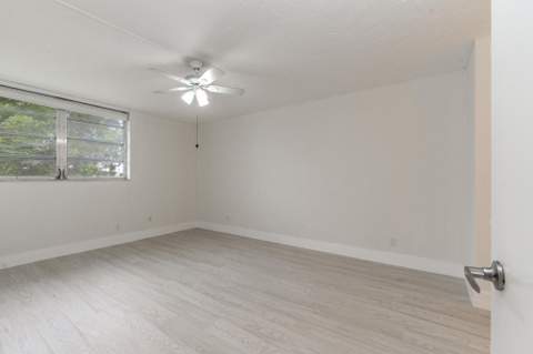 2551 Aragon Boulevard #406, Sunrise FL - photo 11 of 20